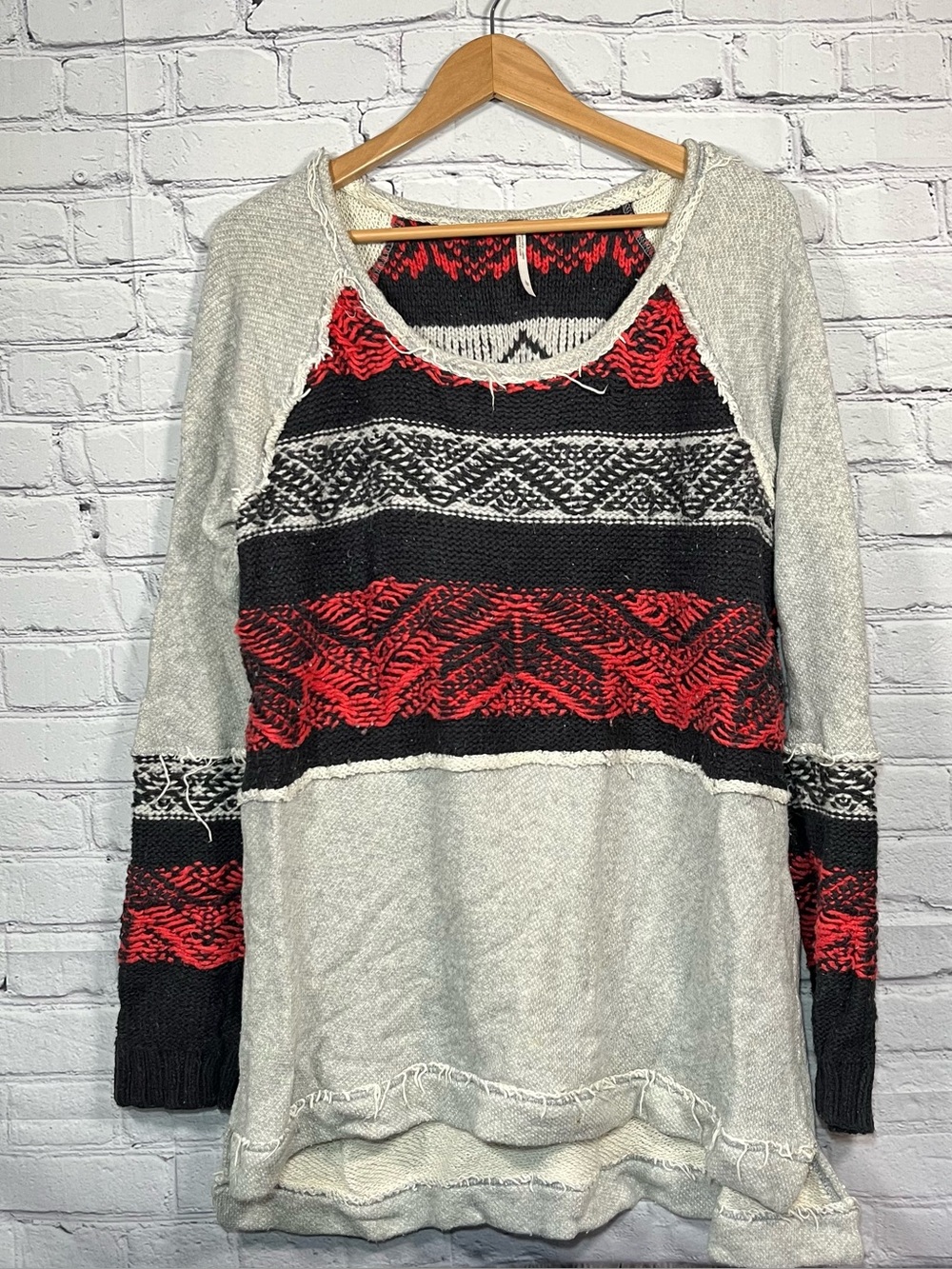 Free People Fair Isle Aztec Cabin Fever Tunic Sweater Womens Size Large Gray
